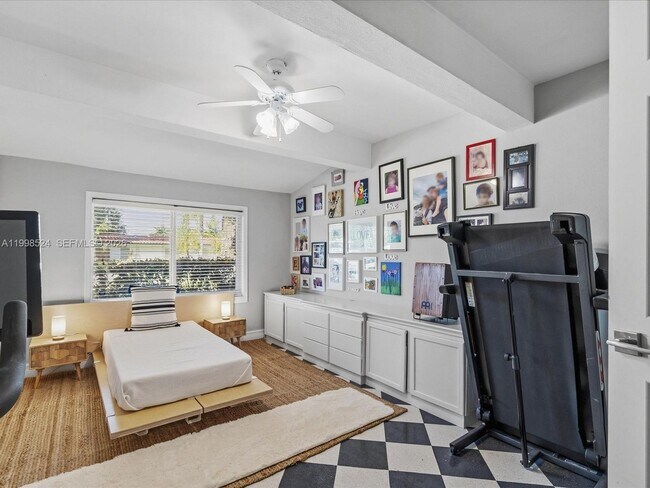 Building Photo - 2648 NE 26th Ave