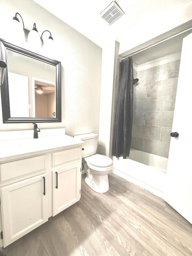 Building Photo - 1872 S Cathay Ct