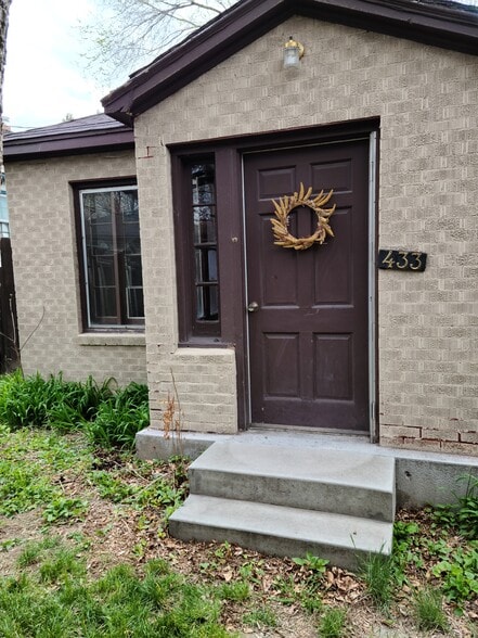 Primary Photo - 433 S 9th Ave