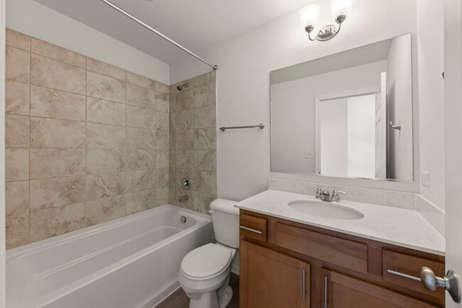 Building Photo - 4415 Monroe Ct