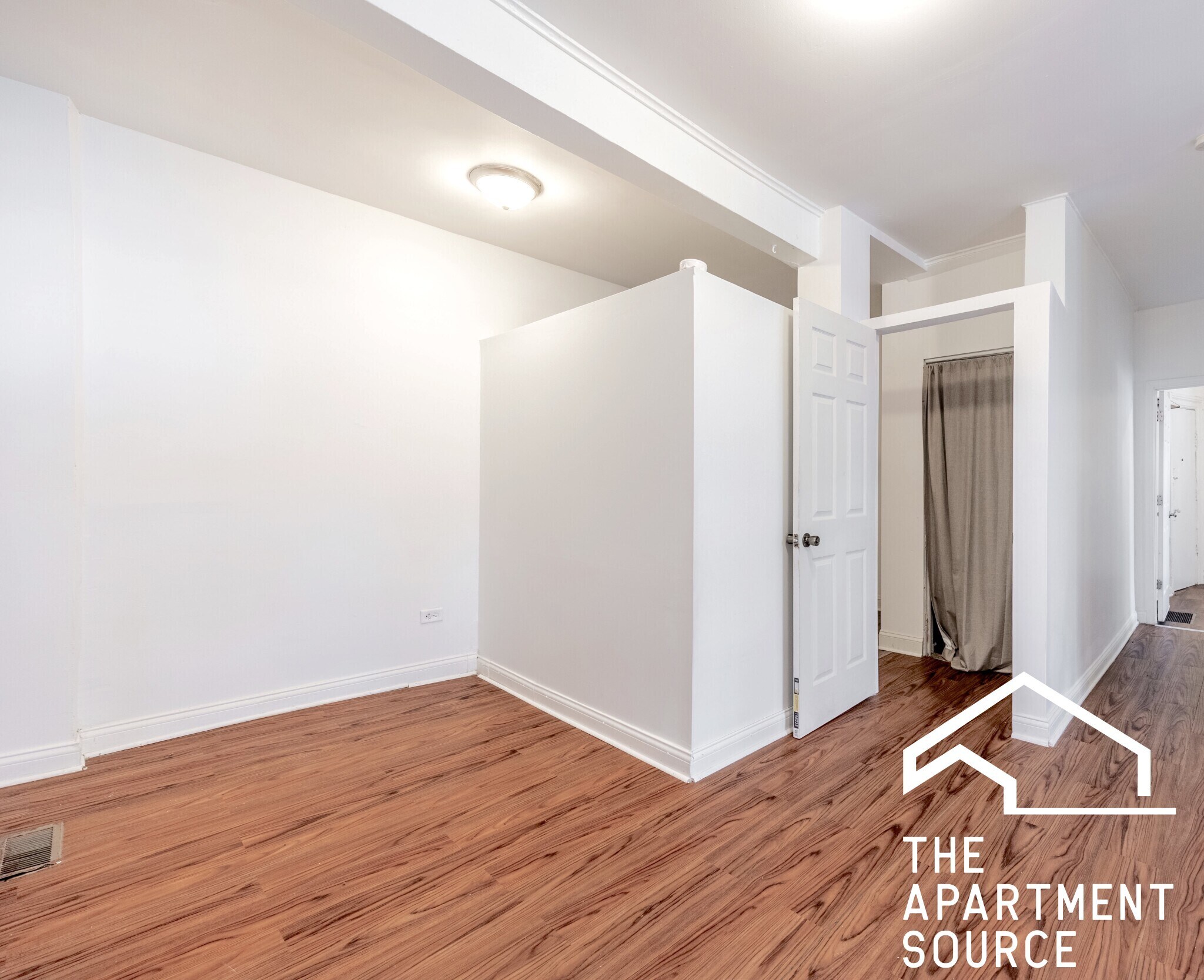 Building Photo - 1900 S Throop St