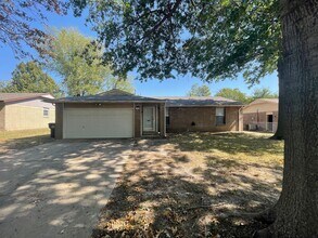 Building Photo - Cute remodeled 3Bd 1.5 bath