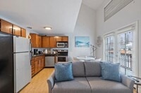 Building Photo - Experience a Stylish Retreat in Spokane’s Heartbeat