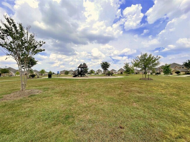 Building Photo - 14239 Oro Valley Dr