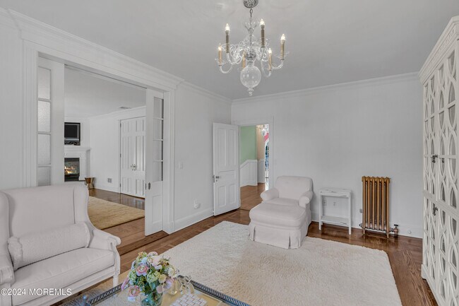 Building Photo - 207 Monmouth Ave