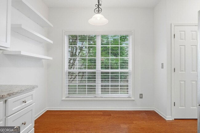 Building Photo - 513 Stepney Ct SE