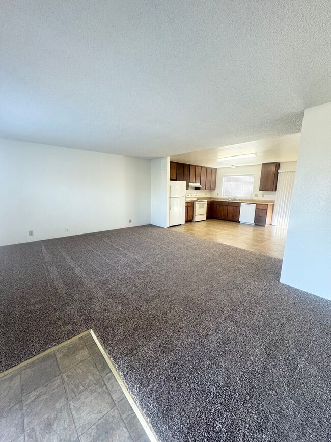 Building Photo - Spacious Home in S. Redding w/ New Upgrades?