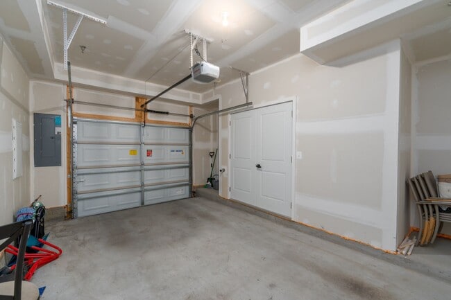 Building Photo - 232 S Newkirk St