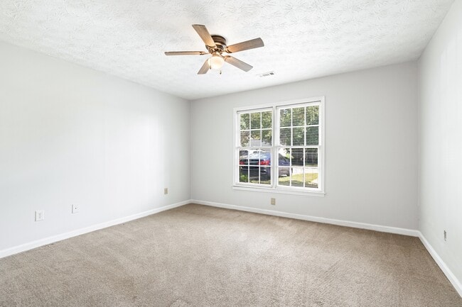 Building Photo - 1704 Hunting Creek Dr SE