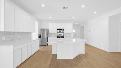 Building Photo - 31702 Carlisle Cv Ct