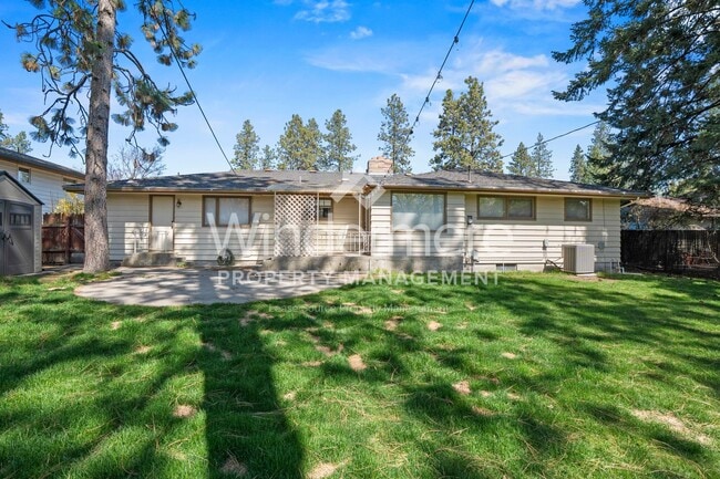 Building Photo - Fantastic Updated South Hill Rancher 3 Bedroom 2 Bath with Hardwood throughout