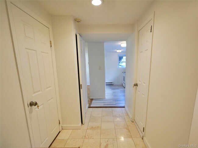 Building Photo - 2 Dunes Ln