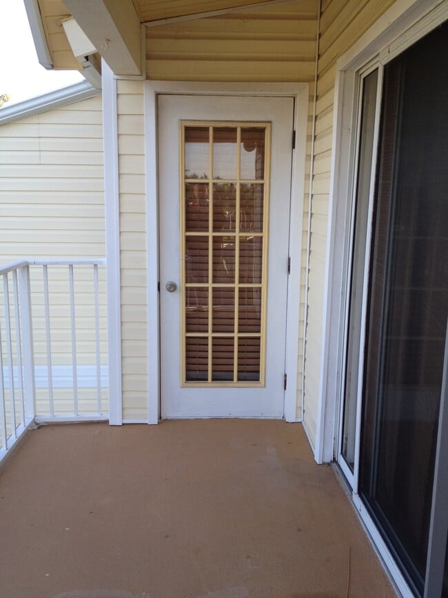 Building Photo - 3rd floor Beach Club Condo in Indialantic, FL!