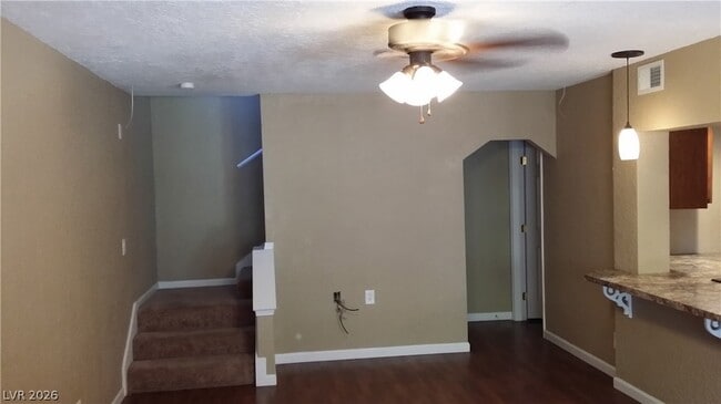 Building Photo - 260 Shadybrook Ln