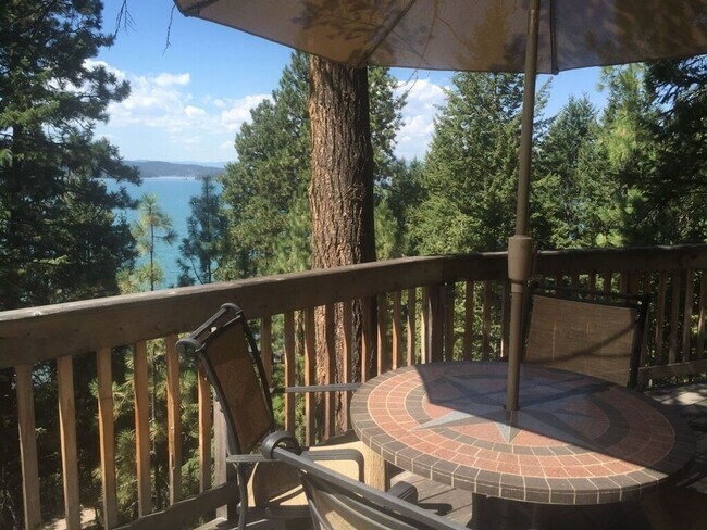 Building Photo - House on Finley Point Fully Furnished