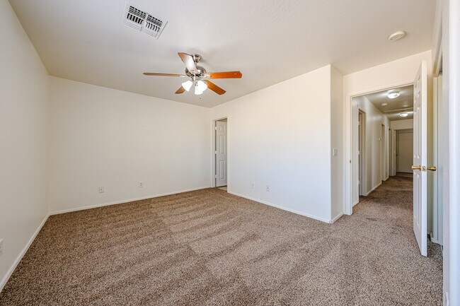 Building Photo - 11498 W Shaw Butte Dr