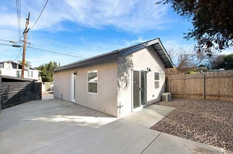 Building Photo - 3747 Boundary St