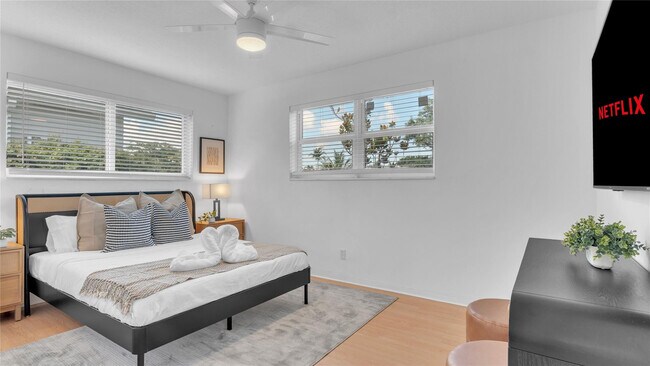 Building Photo - 2201 N 50th Ave