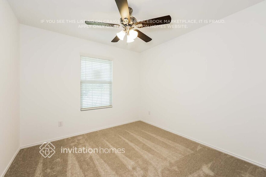 Building Photo - 2401 Ava Dr