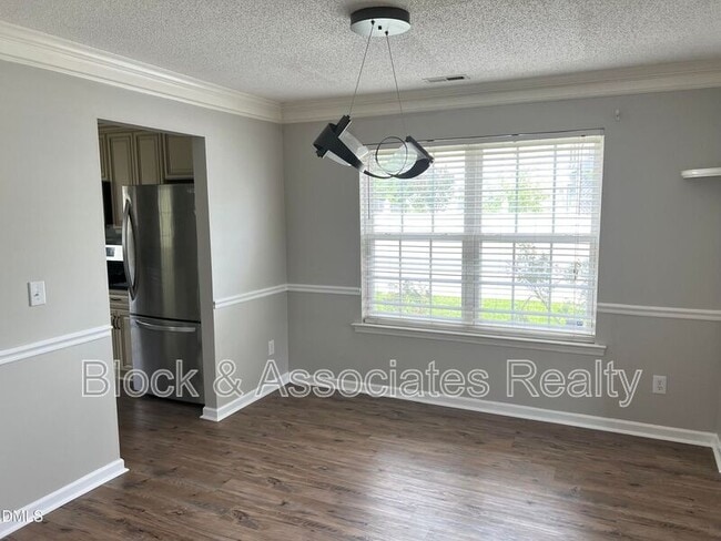 Building Photo - 5013 Marathon Ln
