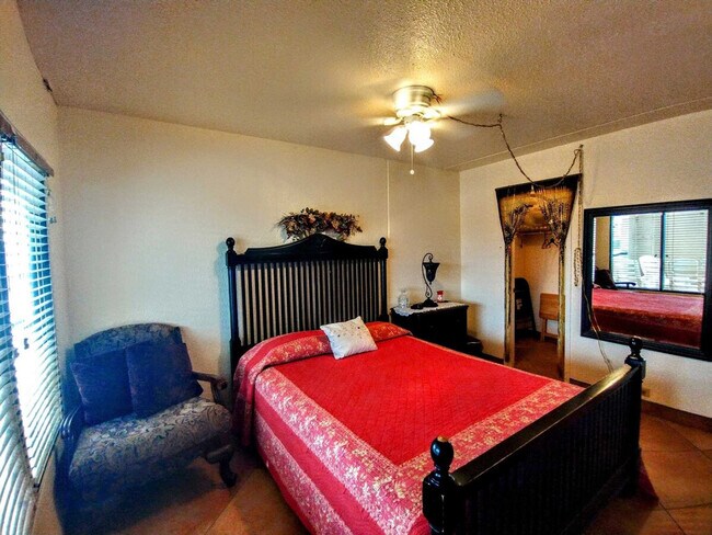 Building Photo - 6403 Padre Blvd