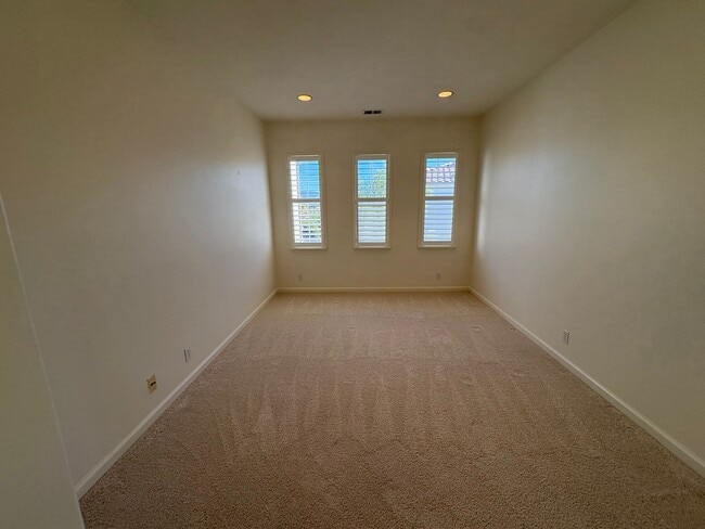 Building Photo - Beautiful & Spacious 4Bed/3Bath Two Story Home Located in San Ramon, Ca!!!