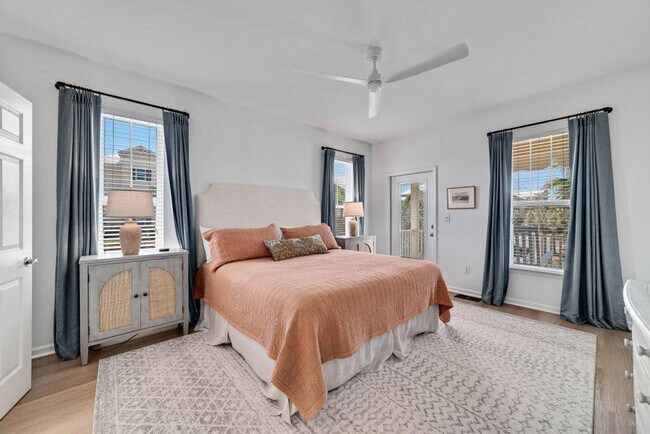 Building Photo - 9343 Marigot Promenade