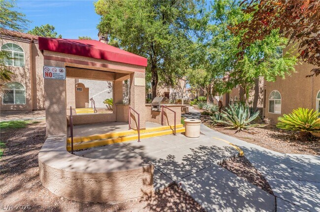Building Photo - 9325 W Desert Inn Rd
