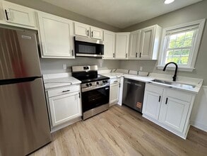 Building Photo - Cute 2 Bedroom / 1.5 Bath home in Penn Tra...