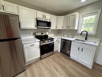 Building Photo - Cute 2 Bedroom / 1.5 Bath home in Penn Tra...
