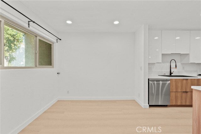 Building Photo - 23675 Park Capri