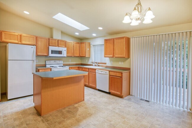 Building Photo - Beautiful Home Located in Coupeville!