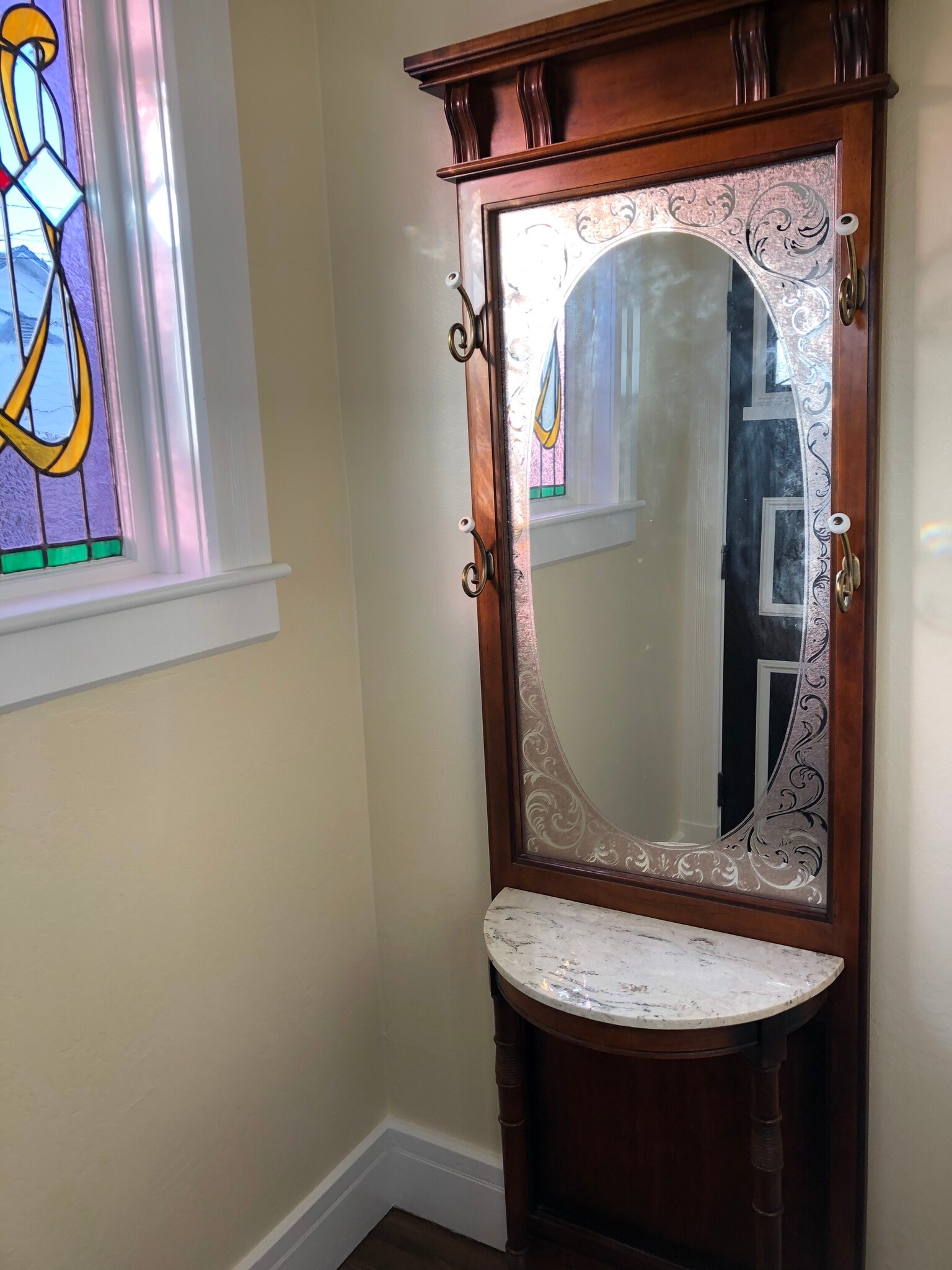 Entry area - 209 19th St