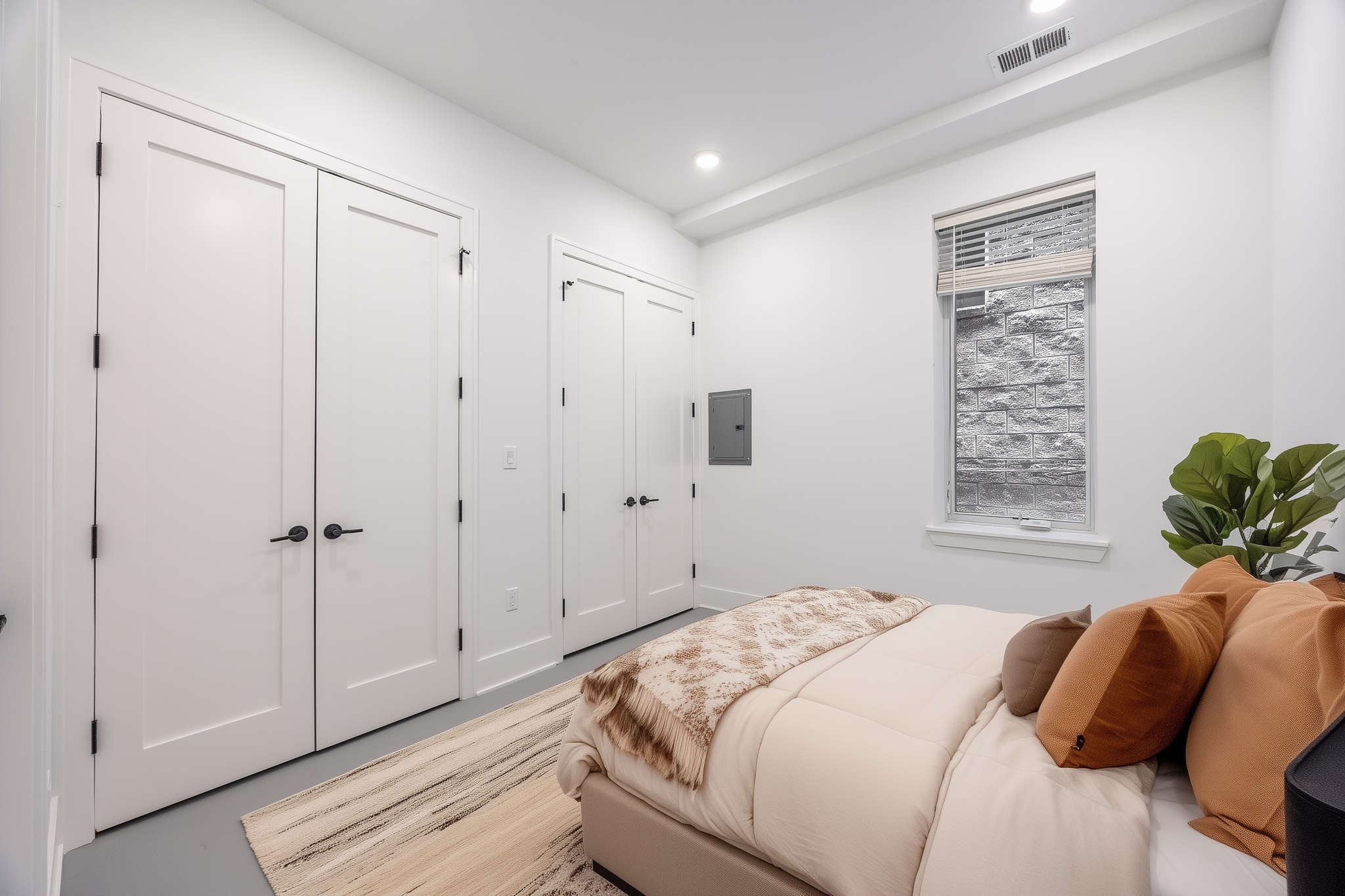 Building Photo - 1814 W Thomas St