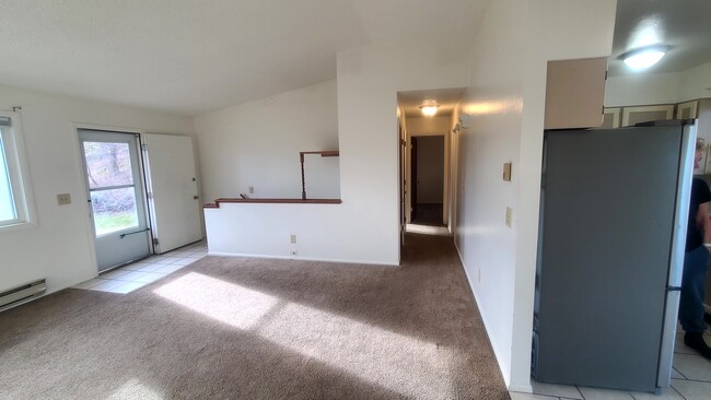 Building Photo - 945 Buchanan Ave