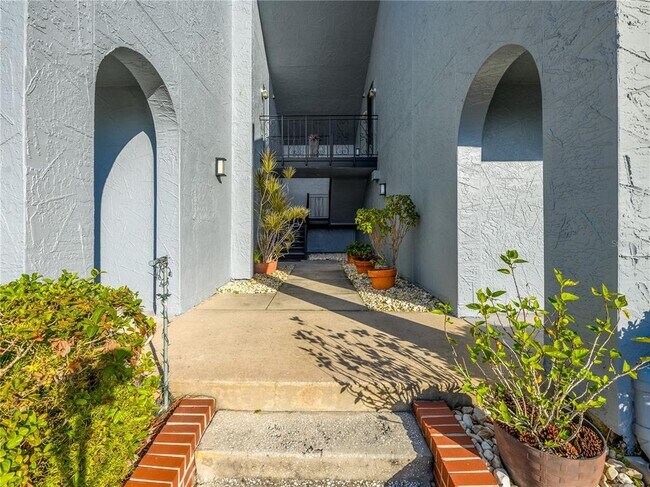 Building Photo - 6304 Grand Bahama Cir