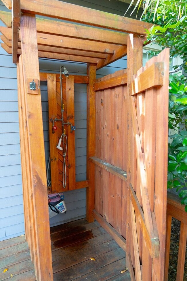 Building Photo - Charming Historic Home Walkable to Cargo & Soda Pop Districts