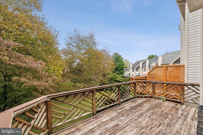 Building Photo - 15831 Glacier Ct