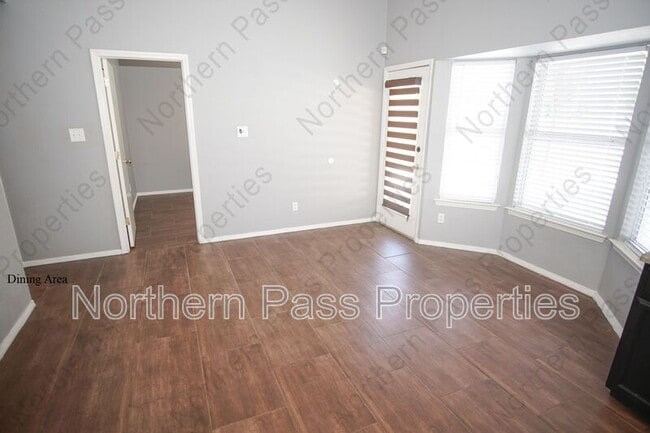 Building Photo - 3717 Tierra Zafiro Dr