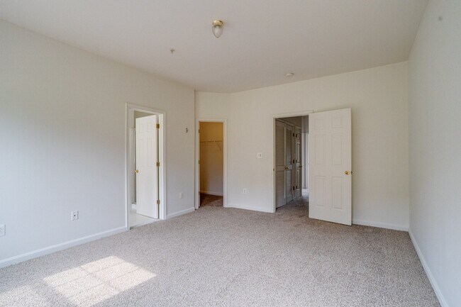 Building Photo - 103 Buttonwood Ct
