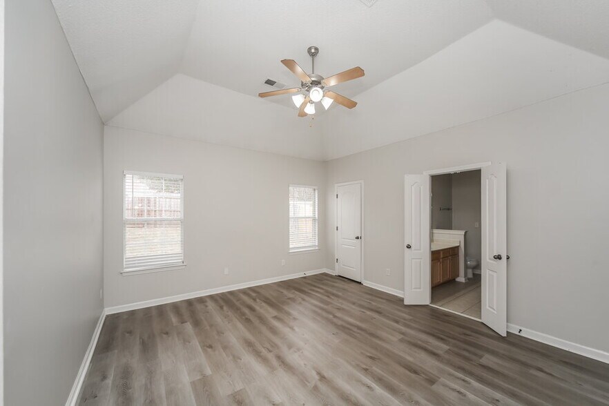 Building Photo - 1014 Cassabella Cove