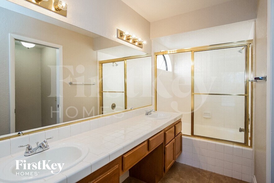 Building Photo - 357 Orchard Ct