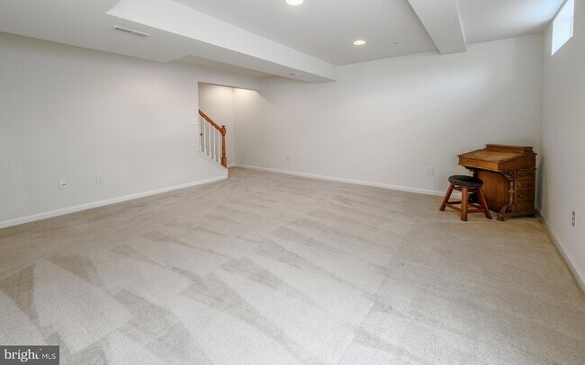 Building Photo - 310 Katie Ln