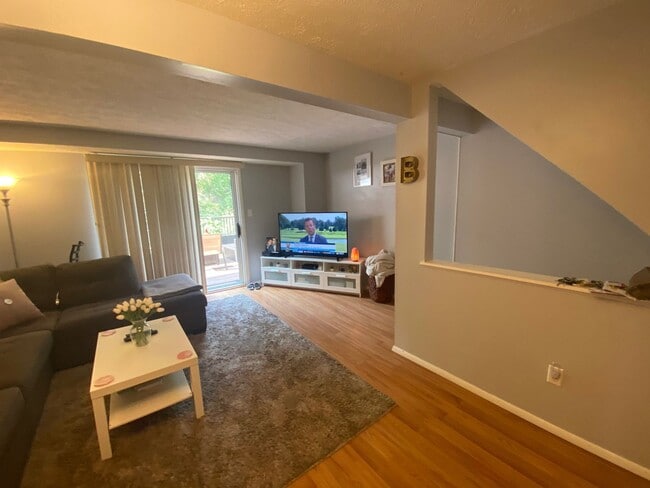 Building Photo - Bridgeville - 2 Bedroom, 1.5 Bathroom Town...