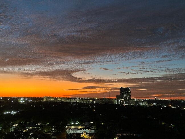 Building Photo - 2678 Tigertail Ave