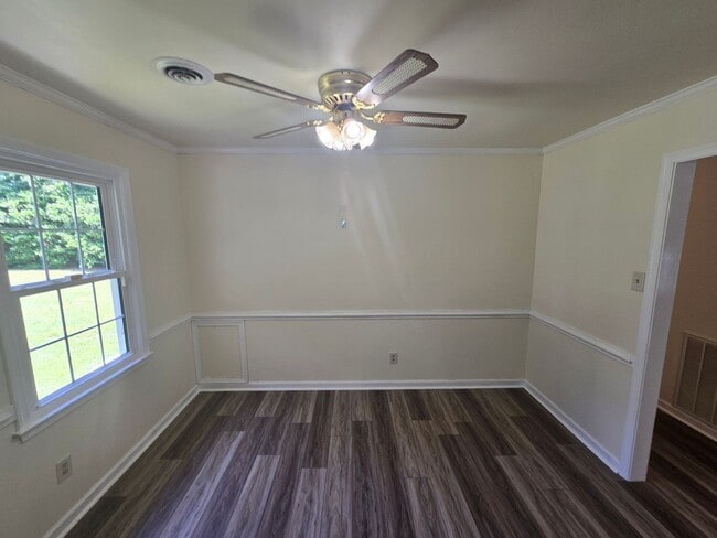 Building Photo - Stunning 3 bedroom home for rent in Ramble...
