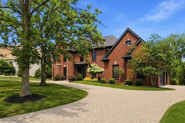 Building Photo - 678 Canterbury Dr