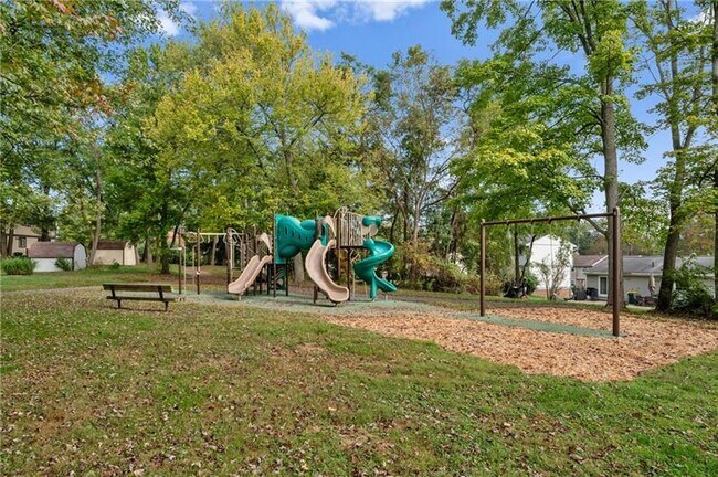 Building Photo - 2609 Fox Chase Ct
