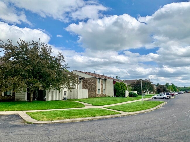 Building Photo - Kingswood Estates