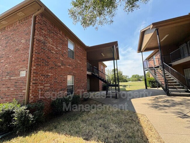Building Photo - 1112 Williams Ave